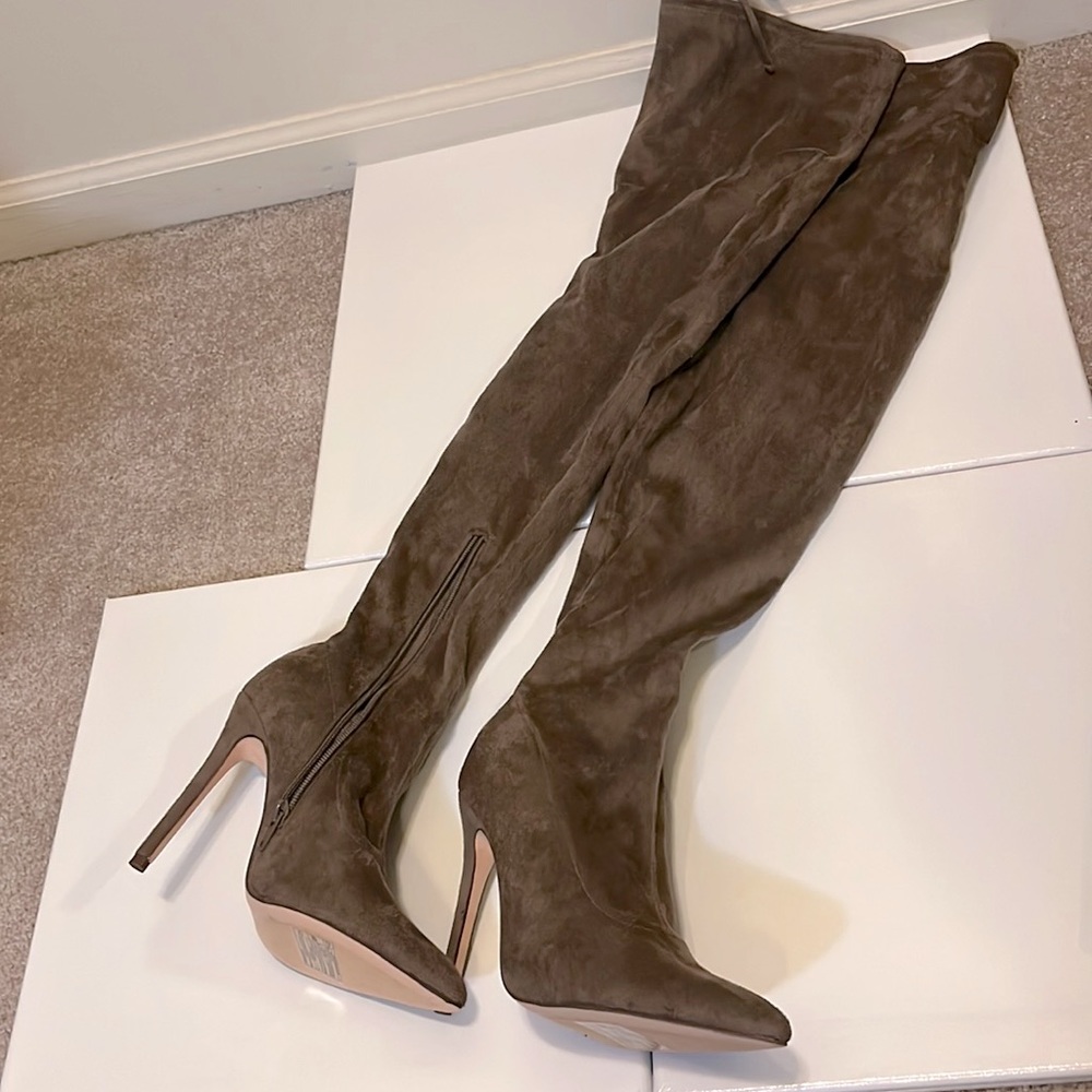 Forever21 Brown Thigh High boot heels